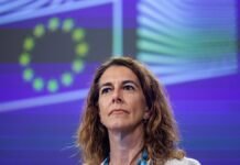 Венгрию обвинили в нарушении одного из принципов ЕС из-за блокирования кредита Украине