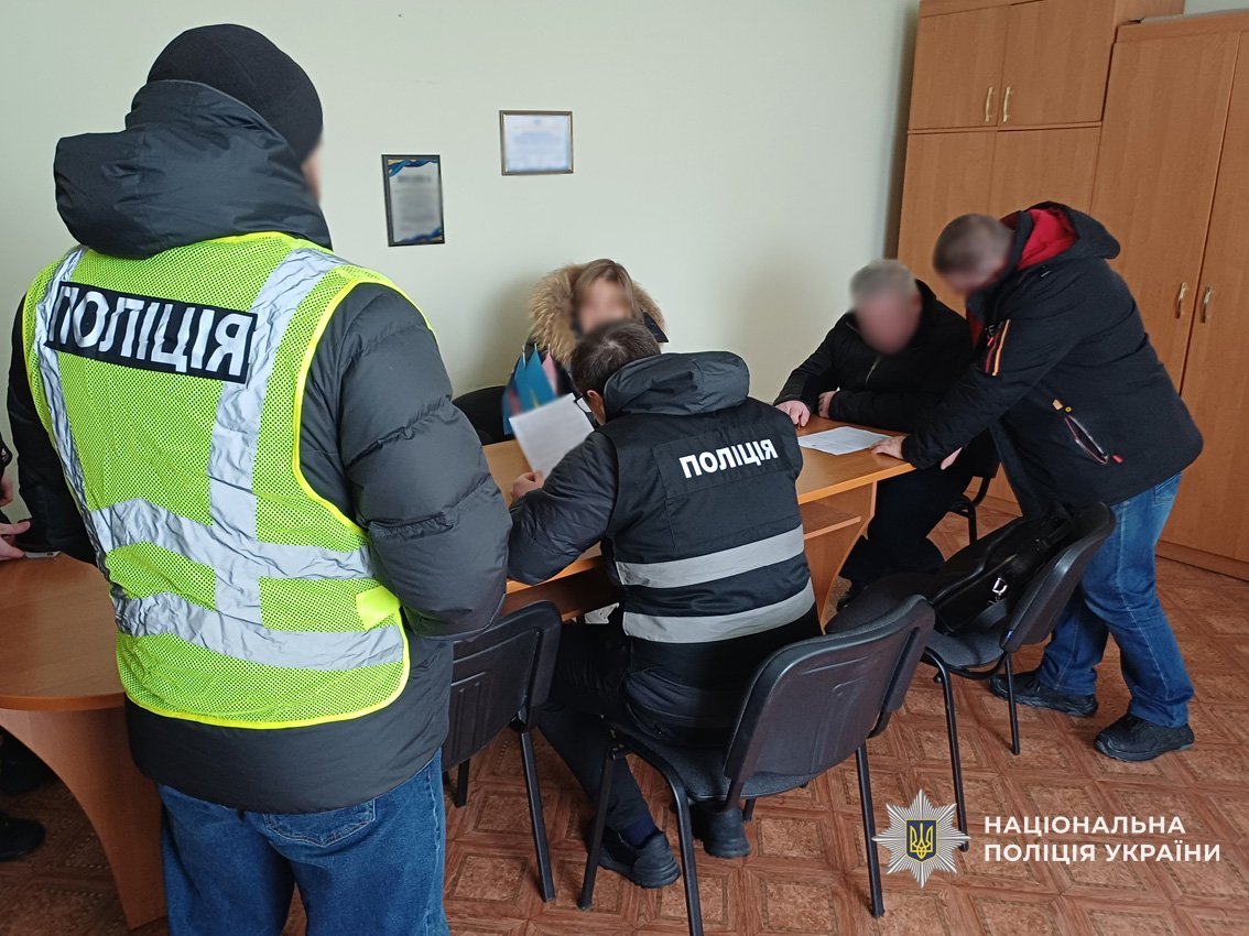 Викладачів одного з вишів Чернігова підозрюють в організації корупційної схеми ухилення від мобілізації