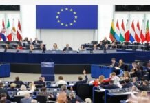 Порошенко назвал важнейшим решение Европарламента о предоставлении Украине 90 млрд евро