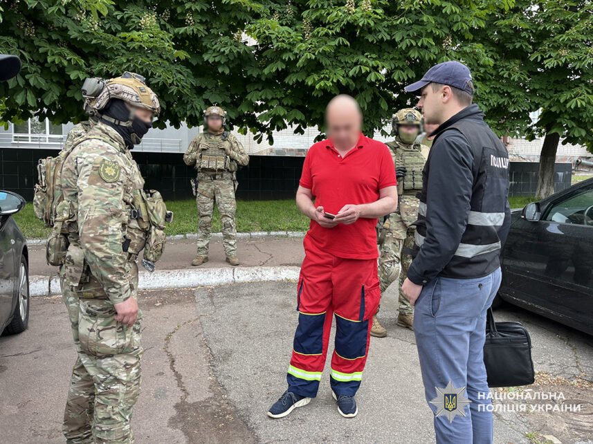 8 тисяч доларів, щоб втекти за кордон: у Чернігові викрили злочинну схему медиків