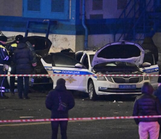 Подрыв авто ДПС в Москве: в РФ обнародовали видео взрыва, реагировать пришлось и Путину