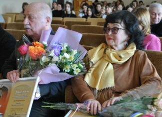 Обласну премію імені Левка Ревцького отримали два викладачі музичного коледжу Чернігова