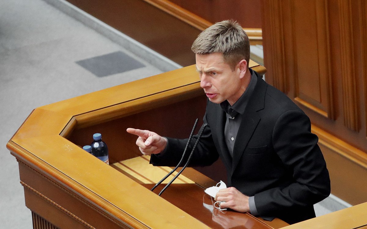 Скандал в Раде: нардепы Гончаренко и Княжицкий обвинили друг друга в работе на РФ (видео)