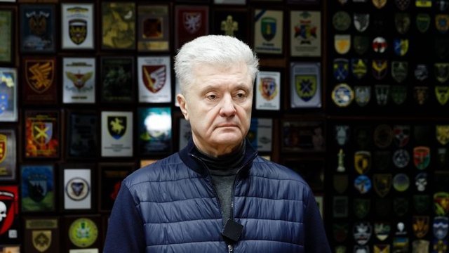 Порошенко в Politico: Любые территориальные уступки, вынесенные на референдум, расколют украинцев