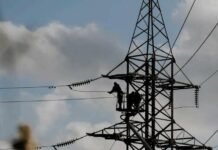 Аварія на високовольтній лінії: у двох громадах на Чернігівщині зникло світло