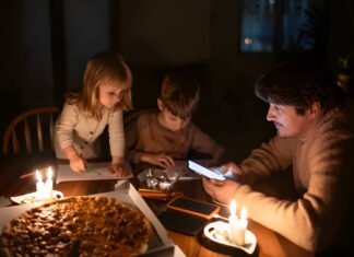 Графики отключения света 28 февраля: у кого не будет электроэнергии более 7 часов в эту субботу