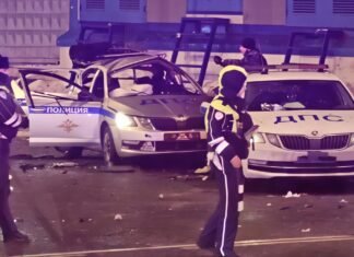 В центре Москвы взорвали автомобиль ДПС: погиб лейтенант, подробности инцидента (видео)