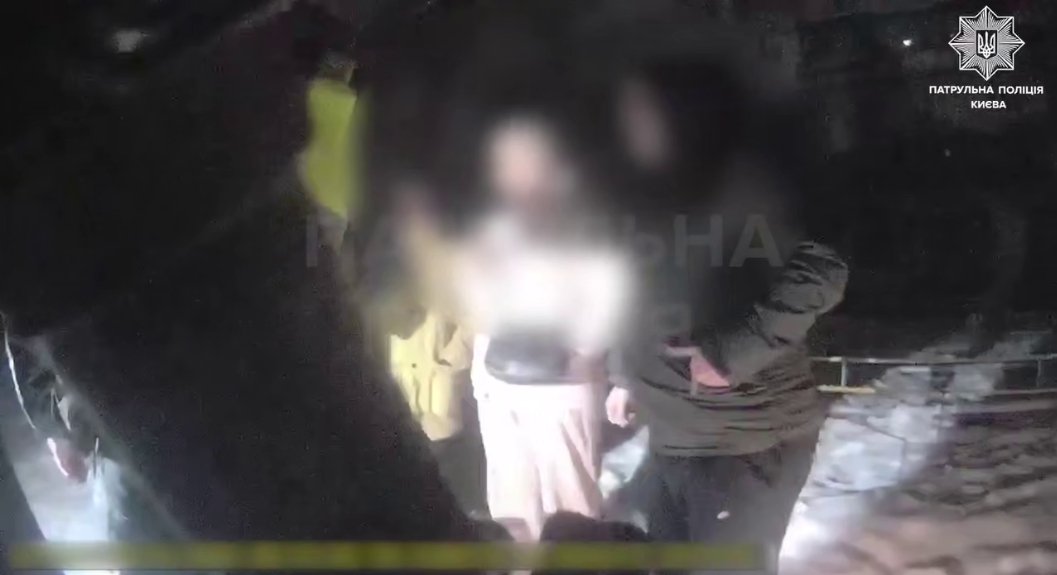 Смерть мужчины в Киеве во время задержания: патрульная полиция показала видео с бодикамер