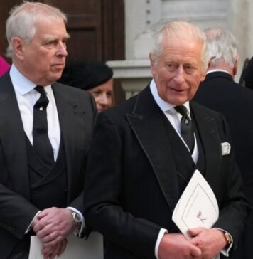 Впервые сам себе будет открывать двери: слуги в новом поместье устроили бывшему принцу Эндрю бойкот