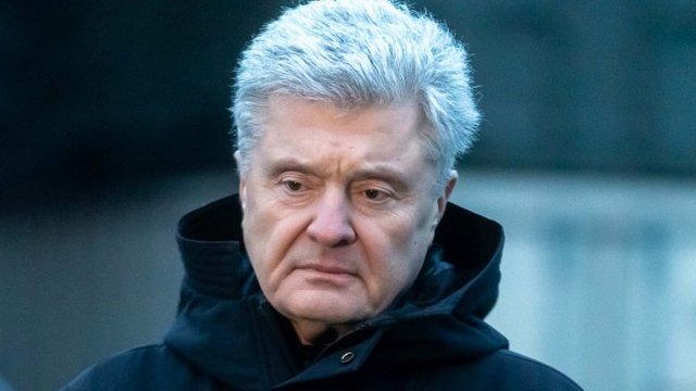 Порошенко в годовщину вторжения: Этот день стал днем памяти, которая обязывает