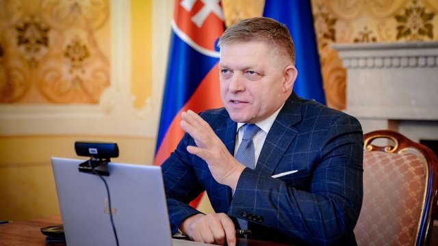 Фицо заявил о прекращении аварийных поставок электроэнергии в Украину из Словакии