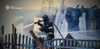 Внаслідок удару російського БпЛА загорівся будинок на Чернігівщині: загинув 95-річний чоловік