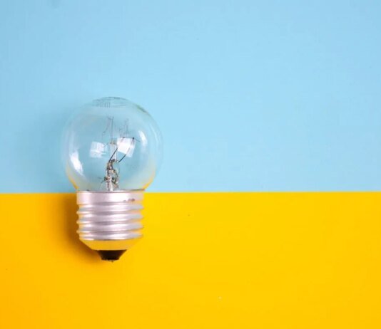 Завтра в низці областей України діятимуть графіки відключень світла