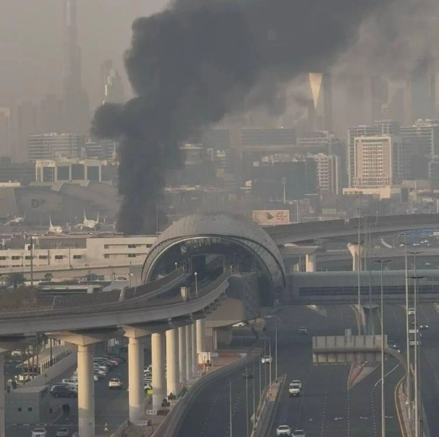 Іранські обстріли паралізували світову авіацію та зупинили роботу аеропорту Дубая