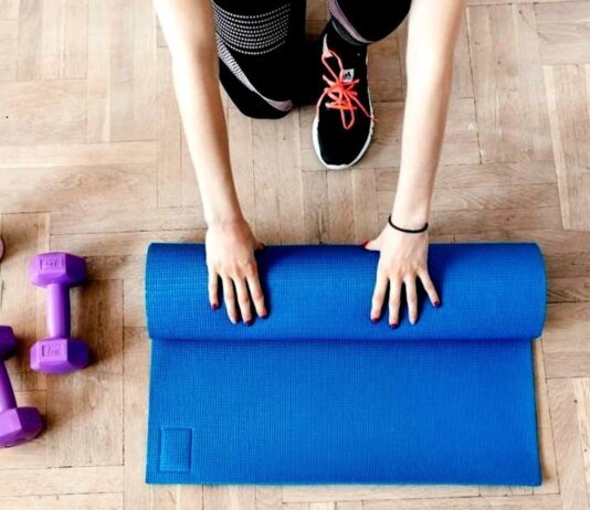 Як прибрати живіт та зміцнити тіло вдома — поради тренерки