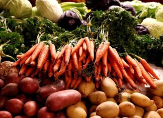 Овочі в Україні подорожчають ще на 10-12% — аграрії пояснили причину