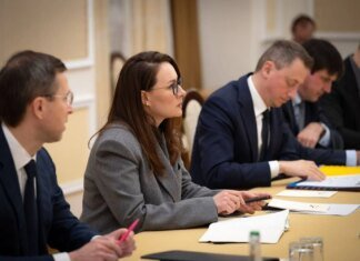 Ринок пального в Україні стабільний, ажіотаж спадає — Свириденко зустрілась із представниками найбільших мереж АЗС