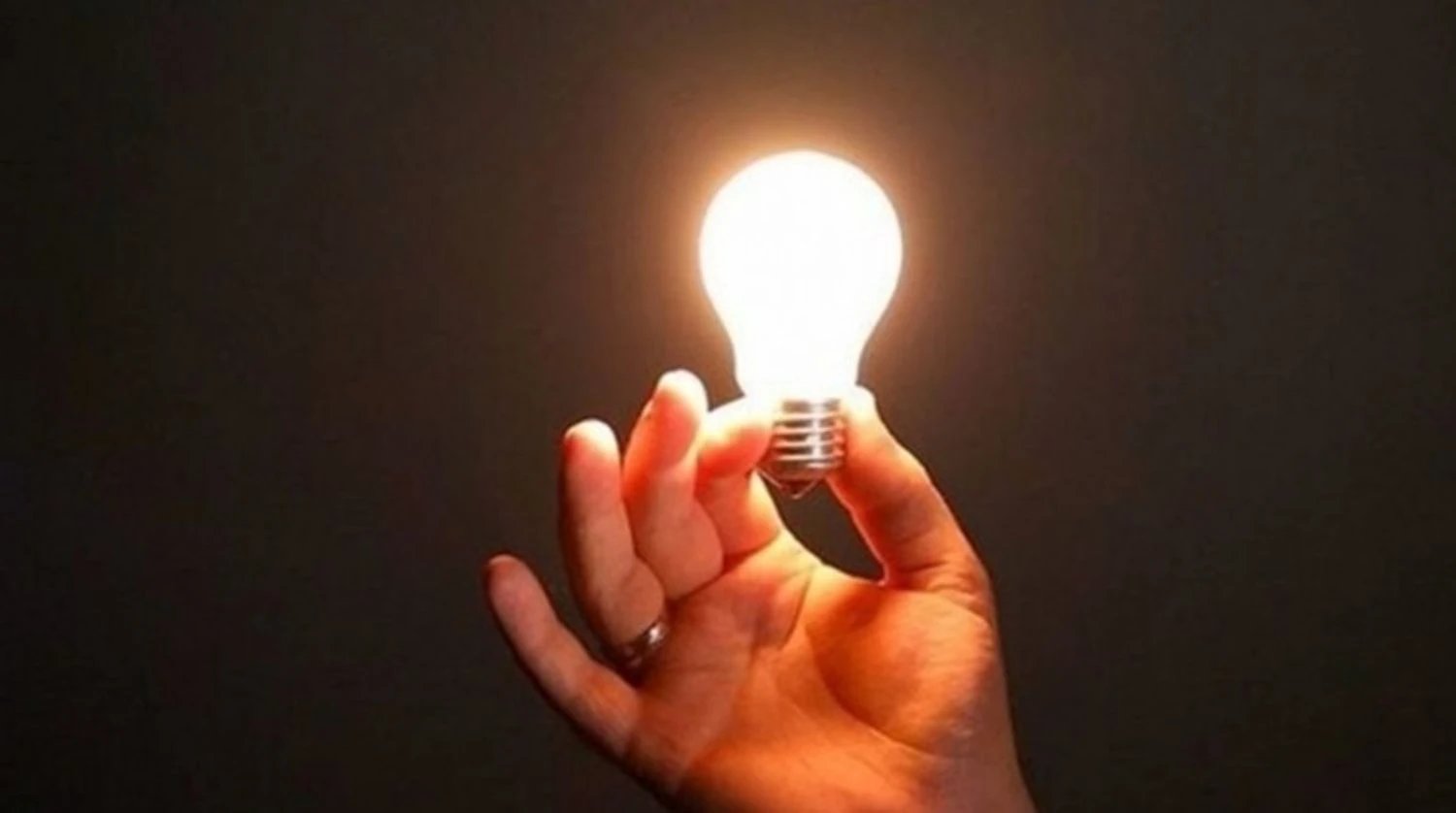 Завтра в Україні графіки діятимуть лише для промисловості, побутові споживачі будуть зі світлом весь день