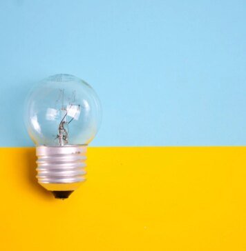 Завтра в Україні графіки відключень будуть діяти з 17:00 до 22:00