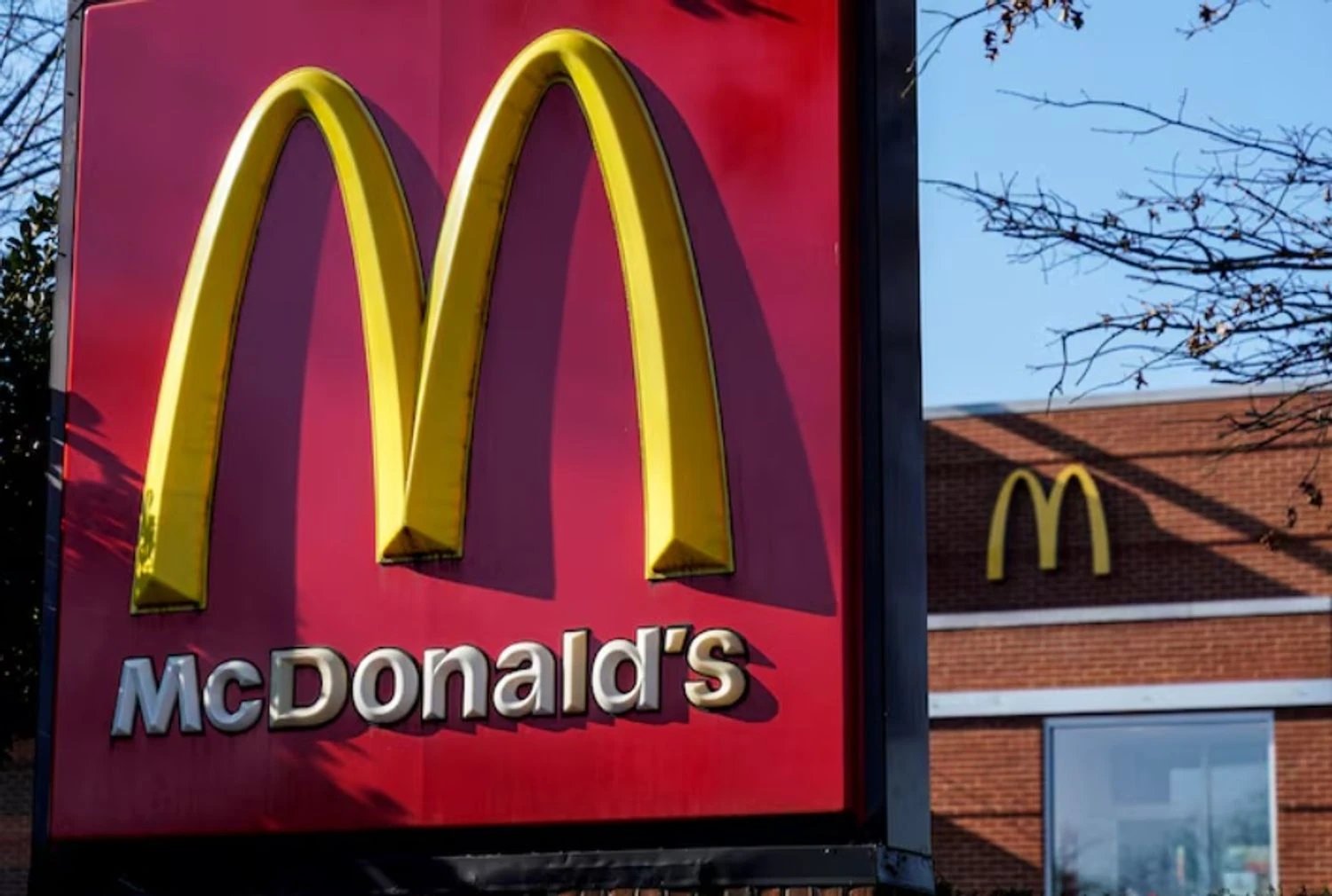 Суд дозволив позов проти McDonald’s щодо расової дискримінації топменеджерок