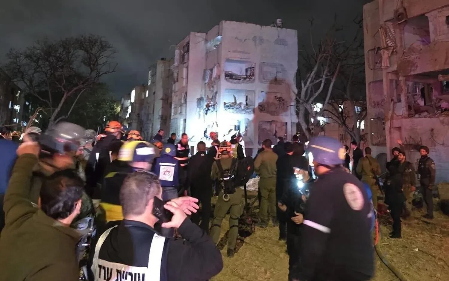 Іран атакував балістичною ракетою Ізраїль: щонайменше 100 поранених