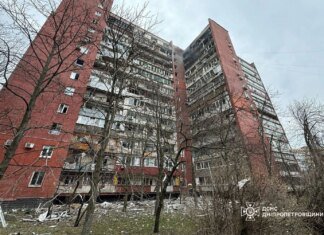 Кількість поранених від удару рф по будинку у Дніпрі зросла до 9 людей, серед них маленька дитина