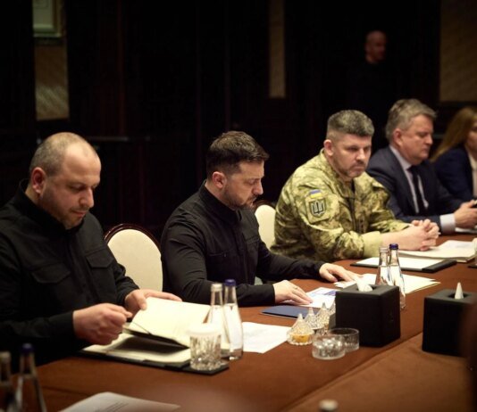 "Є чітке розуміння, як можна зміцнити захист неба": Зеленський розкрив деталі роботи українських експертів в ОАЕ