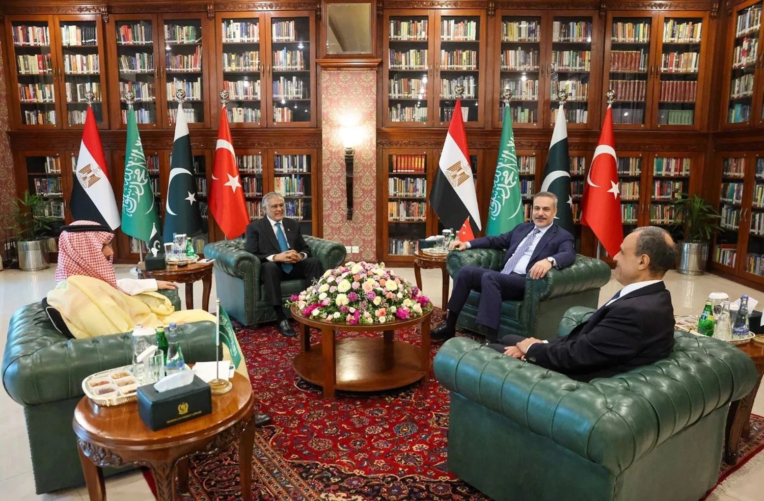 Пакистан заявив про готовність організувати переговори між США та Іраном