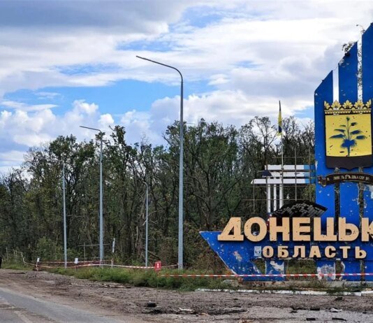 рф вдарила КАБами по центру Слов'янська, пошкоджено єдиний на Донеччині пологовий — МВА