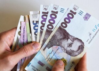 Хто з пенсіонерів отримає підвищення з 1 квітня і чому не всі це відчують