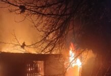 Внаслідок короткого замикання електромережі спалахнув будинок на Чернігівщині