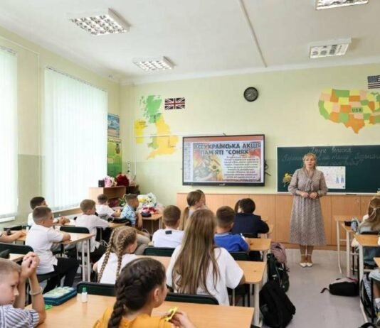 У Чернігові 146 школярів отримають грошову допомогу за успіхи у навчанні