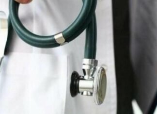 Неналежне лікування призвело до смерті 12-річної дитини: лікарці на Чернігівщині повідомили про підозру