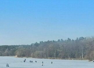 На річці Стрижень у Чернігові скидатимуть воду: містян закликають не виходити на лід