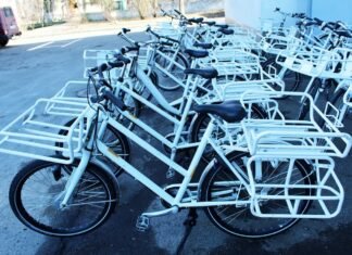 15 велосипедів для громад: соцпрацівники Чернігівщини отримали гуманітарну допомогу