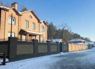 Басейн на 429 м² і гараж на 228 м²: журналісти показали арештовану дачу нардепа-корупціонера з Чернігівщини