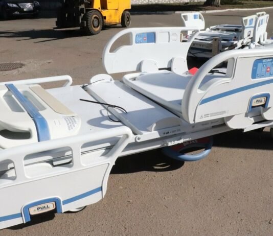 Дві лікарні Чернігова отримали 44 сучасні ліжка з інтелектуальною системою контролю положення пацієнта