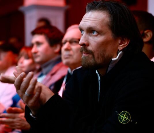 Усик мог бросить бокс и пойти на войну: спортсмен сделал неожиданное признание