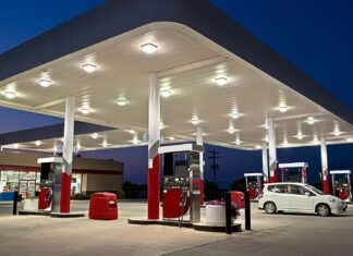 Цены на топливо вышли на новый уровень: что происходит на АЗС 19 марта