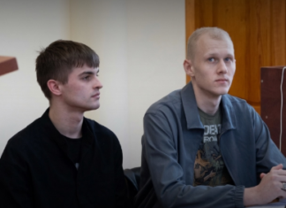 Недостаточно доказательств: суд отказал военному в признании брака с его партнером