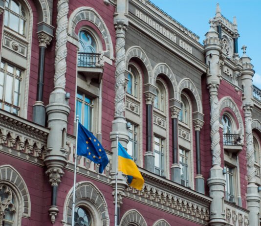 Повышенный налог на прибыль банков планируют продлить на 2027 год