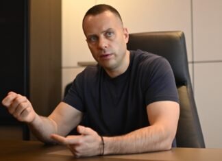 Бизнесмен Шкиль, который строит метро в Киеве, хочет купить банк