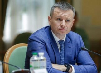 Кабмин разделил налоговый законопроект на три части: без НДС для ФОПов