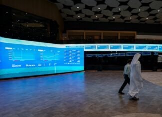 Ситуация «крайне тревожная». Банкиры в Дубае запасаются продуктами и готовятся к затяжной войне