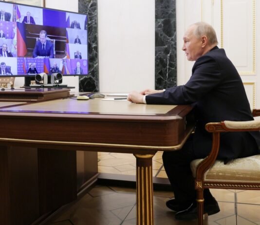 «Думают, что урезать». Россия готовится к сокращению бюджета на 10% – Reuters