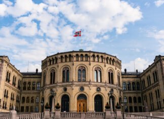 Норвегия выделила Украине грант на сумму $200 млн для выплаты пенсий