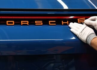 В январе-феврале украинцы уплатили более 60 млн грн автомобильного «налога на роскошь»