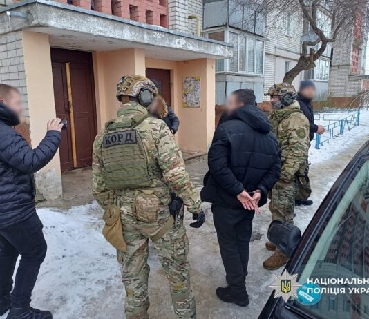 У Чернігові затримали військового, який вивіз зброю з фронту та продавав її