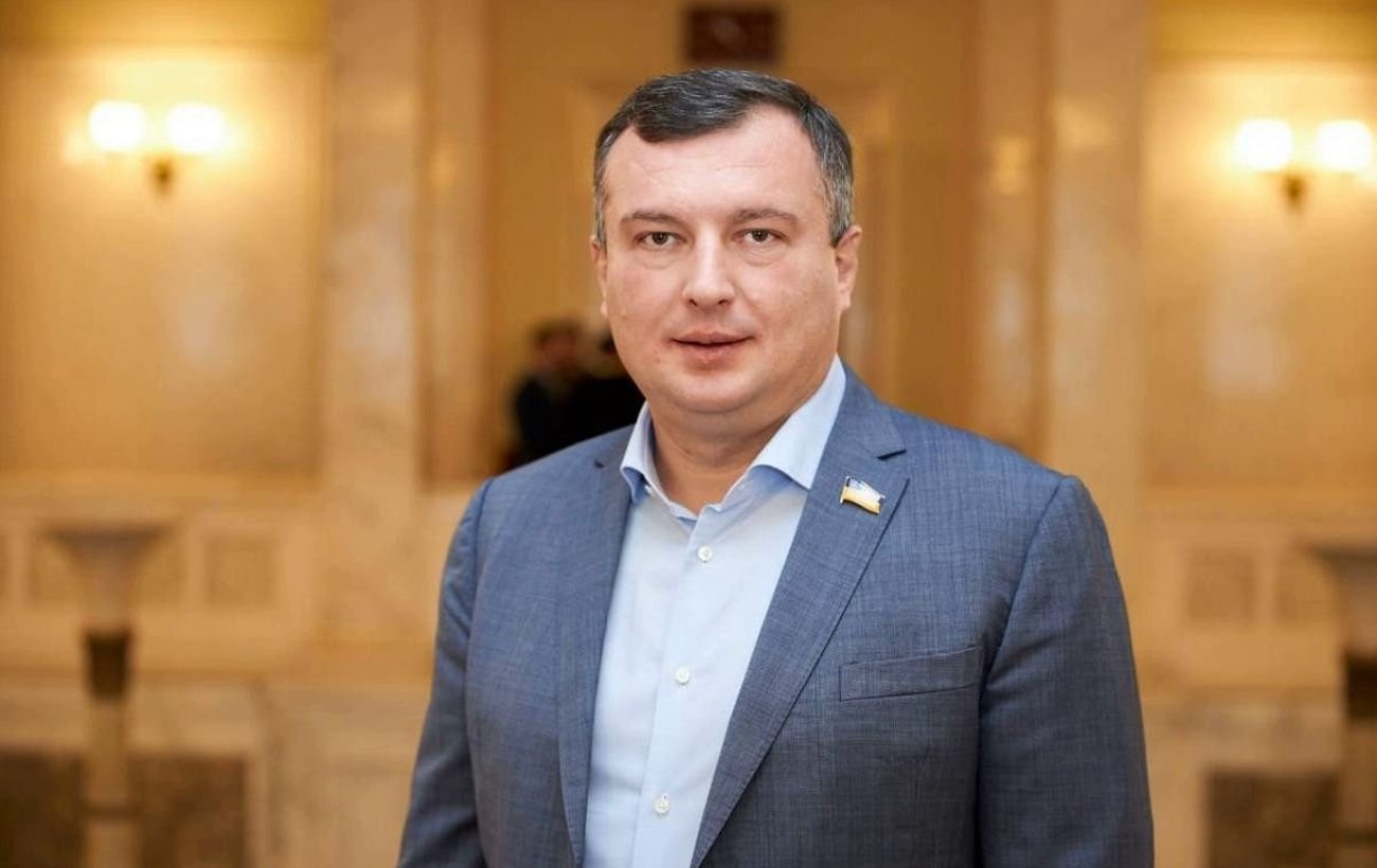 Сотні тисяч доларів і євро готівкою, мільйони у позичках: що задекларував нардеп із Чернігівщини Олег Семінський