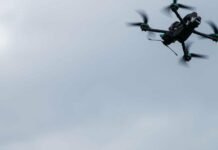 Пошкоджено дах: ворожий FPV-дрон влучив у музей на Чернігівщині